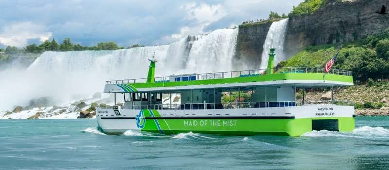 El barco Maid of the Mist - Cataratas del Niágara